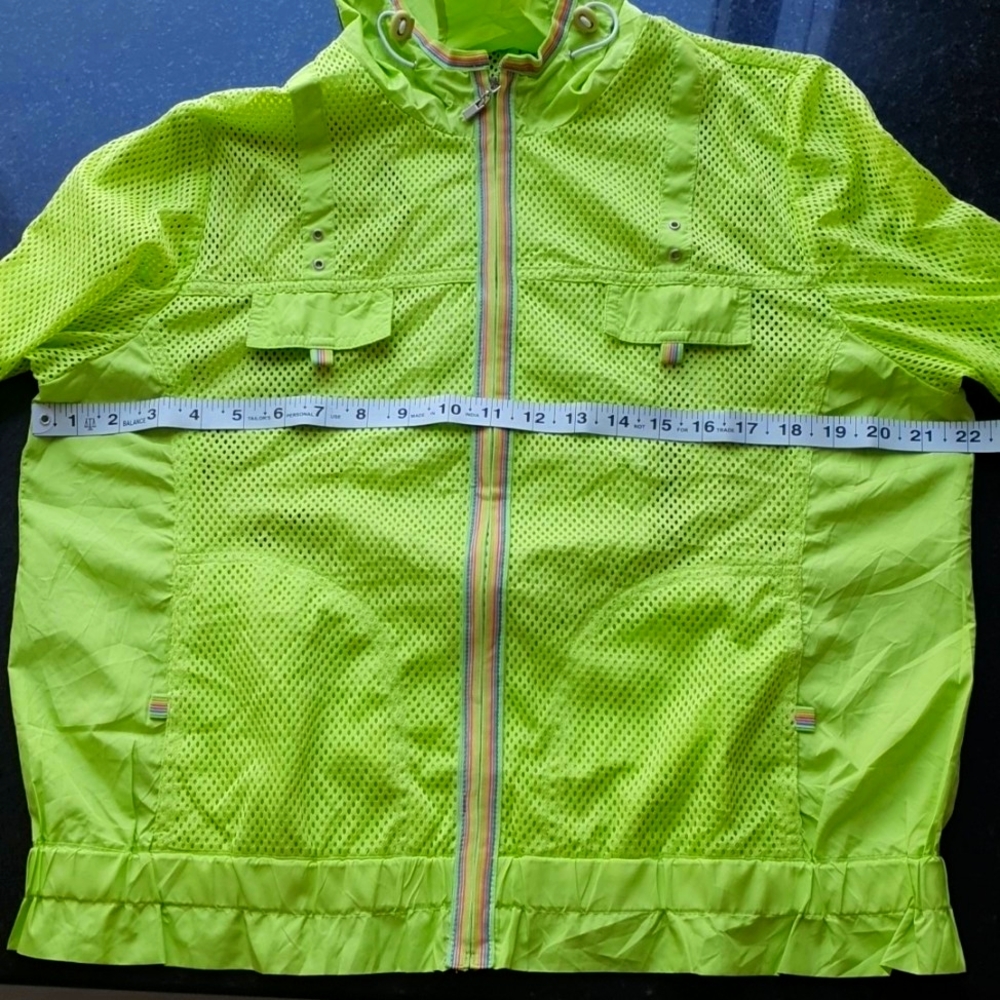 Beautiful Unisex Neon Windcheater Condition 9:10 - Picture 6 of 12